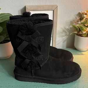 Koolaburra Black Suede Winter Boots SZ 6 box 14